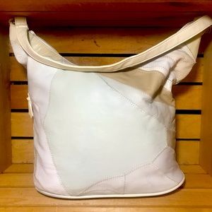 Vintage medium sized shoulder bag